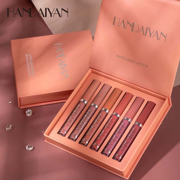 NUDE AND VIBRANT VELVET MATTE LIP GLOSS