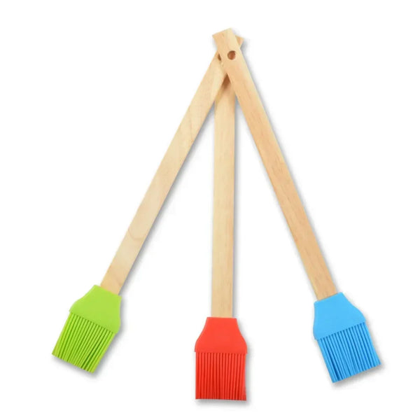 Silicone oil brush with wooden handle