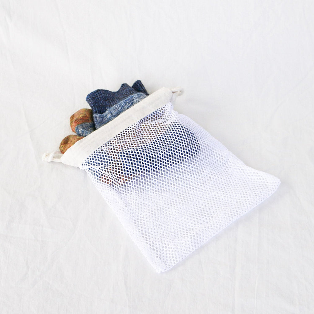 (Pack of 2) Mesh Laundry Washing Machine Delicates Clothes Storage Zip Bag