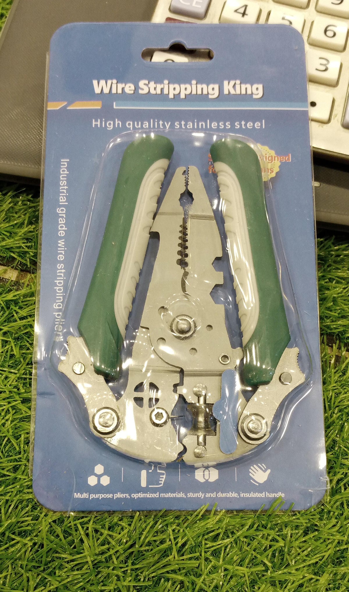 Multifunctional Wire Stripper and Cutter