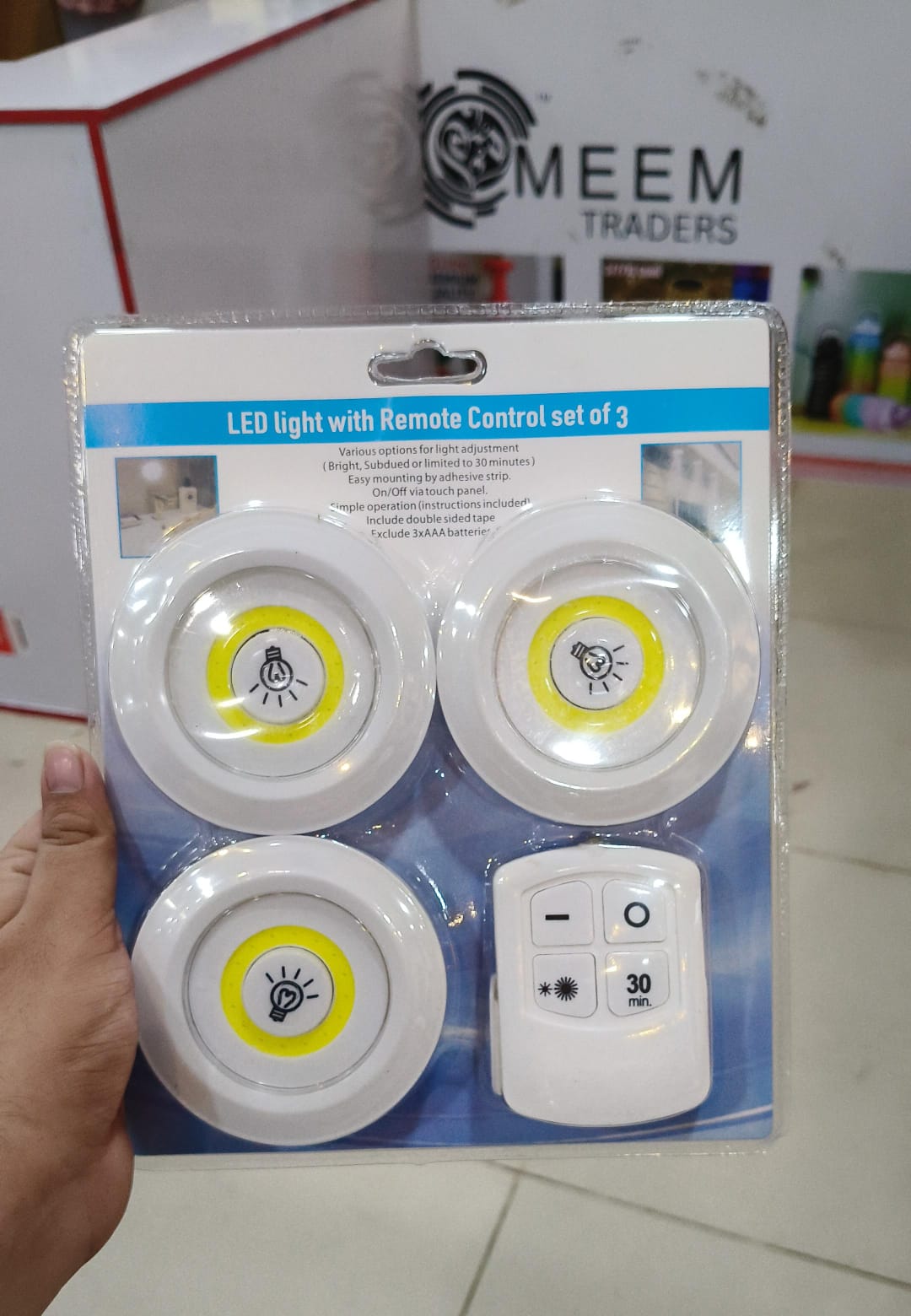 Wireless LED Puck Lights with Remote Control – Set of 3