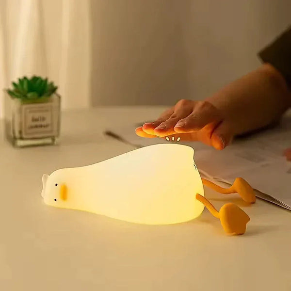 Cute duck character silicone night lamp