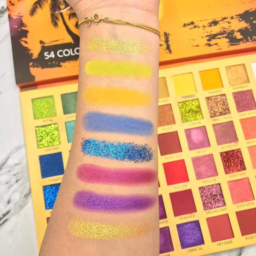 Huda Baby Burning 54 Color Eyeshadow