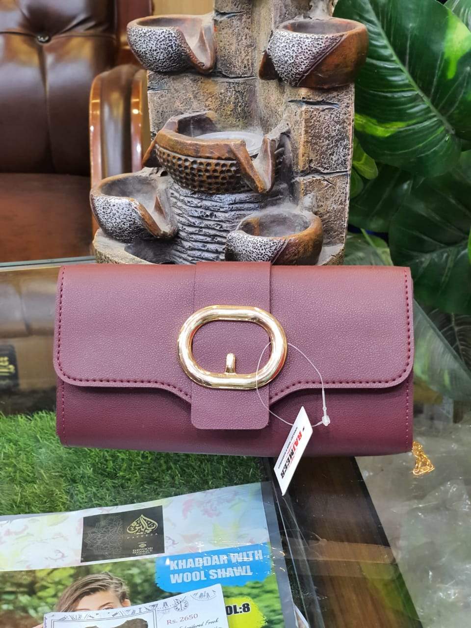 Beautiful Clutch look 013