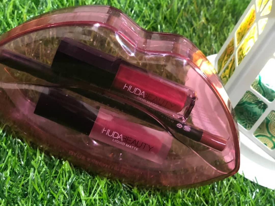 Hudabeauty pack of lip tints that contain 2 gloss and 1 lip pencil