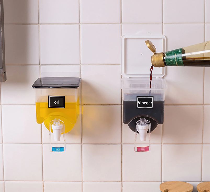 Oil Bottle Can Wall Mounted Liquid Tank Leak-proof
