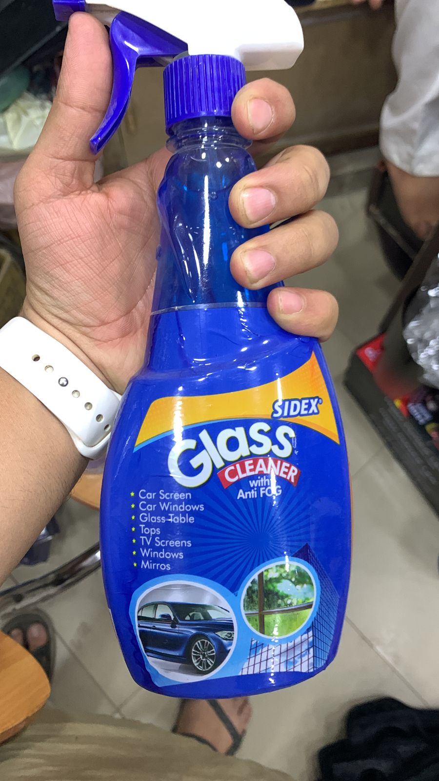 GLASS CLEANER WITH ANTI FOG