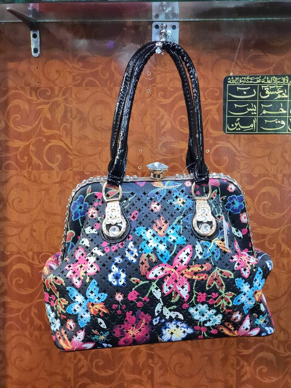 Beautiful Clutch C002