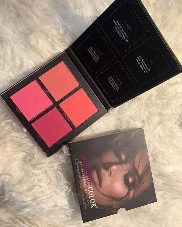 Romantic Color 3D highlighter & blusher palette