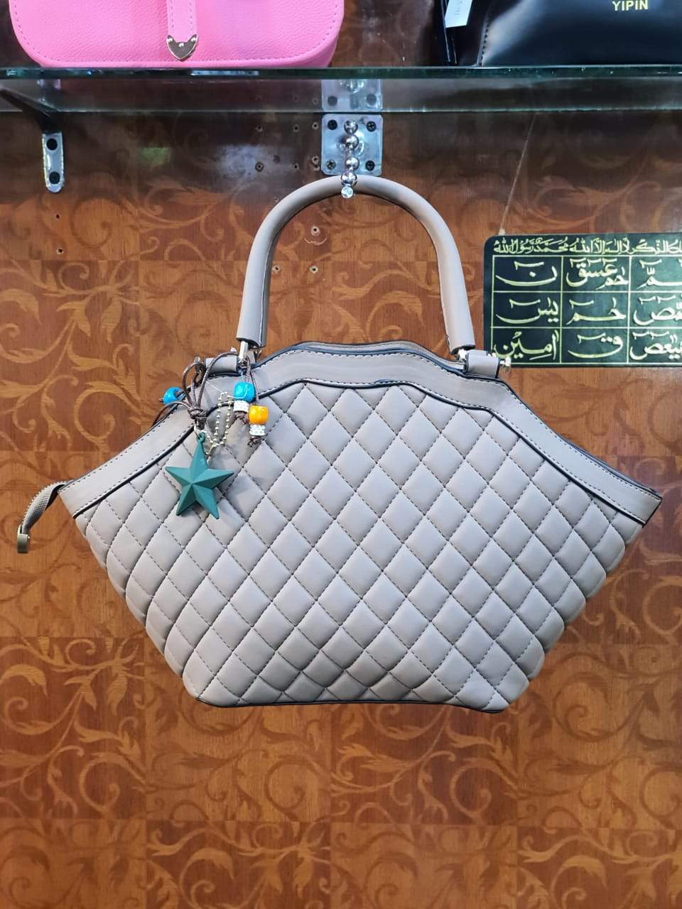Amazing Star Clutch 006