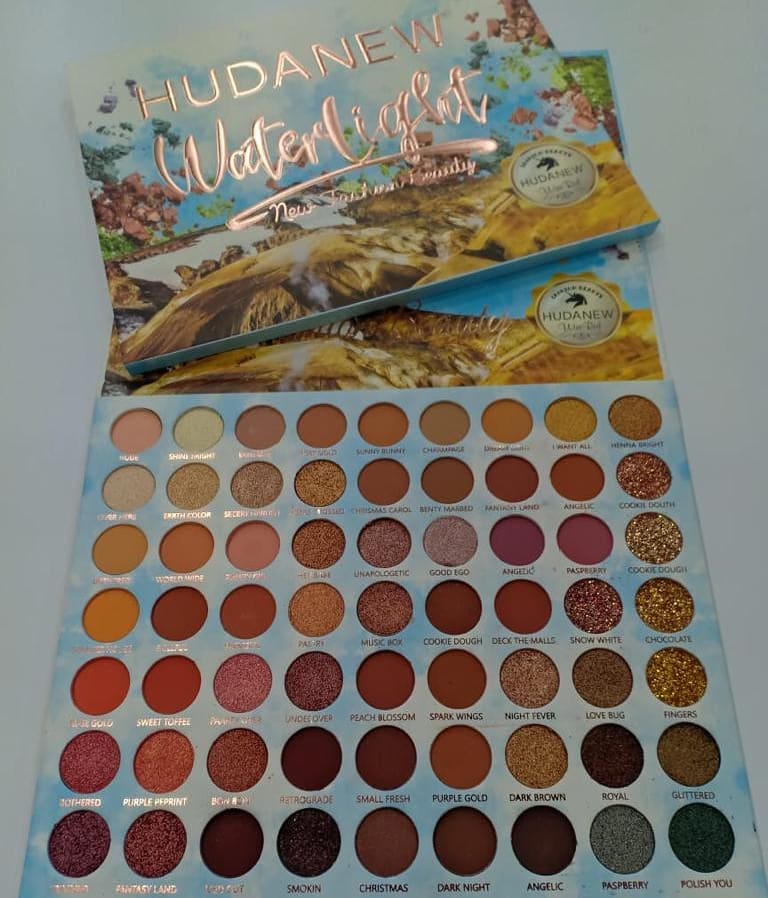 Huda new waterlight eyeshadow pallete