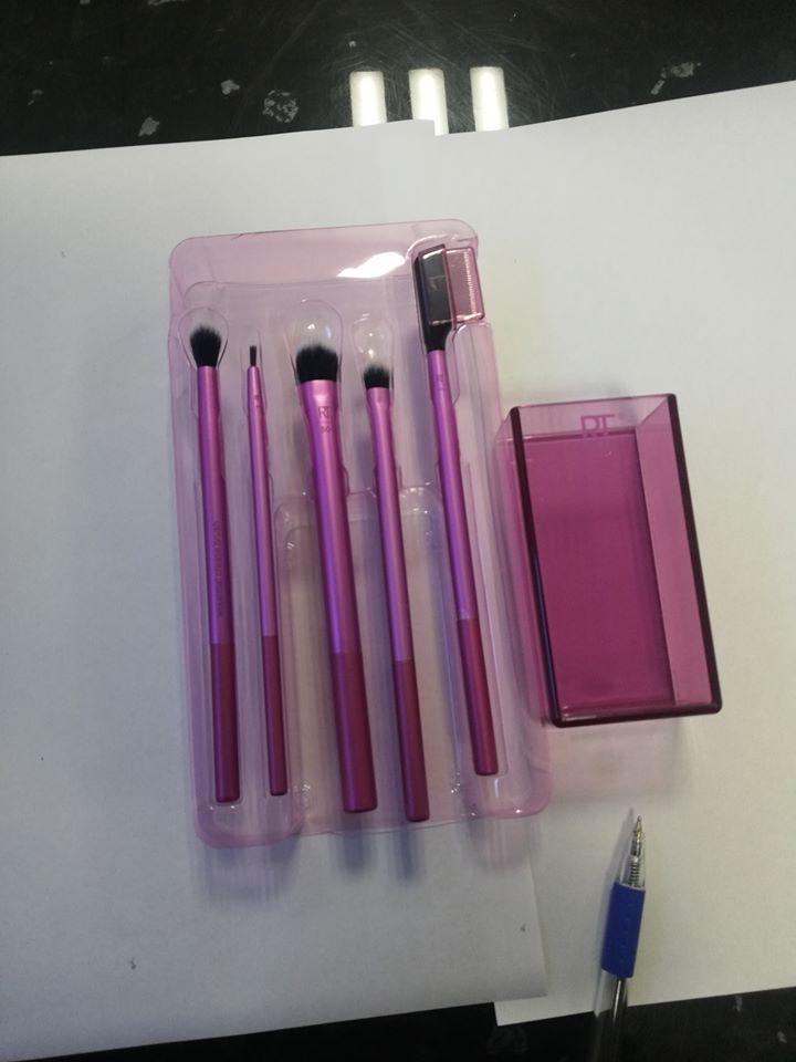 Real Techniques Eyeshadow & Eyeliner Makeup Brush Kit