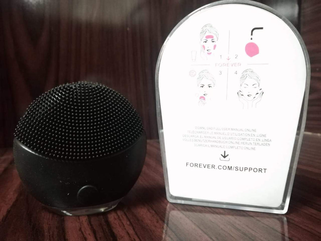 Rechargeable Electric face cleanser