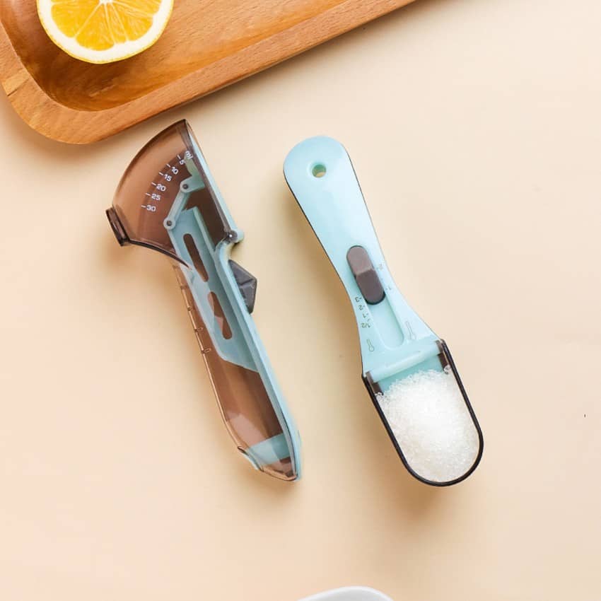 Adjustable Measuring Cups and Spoons Set (2 Pieces)