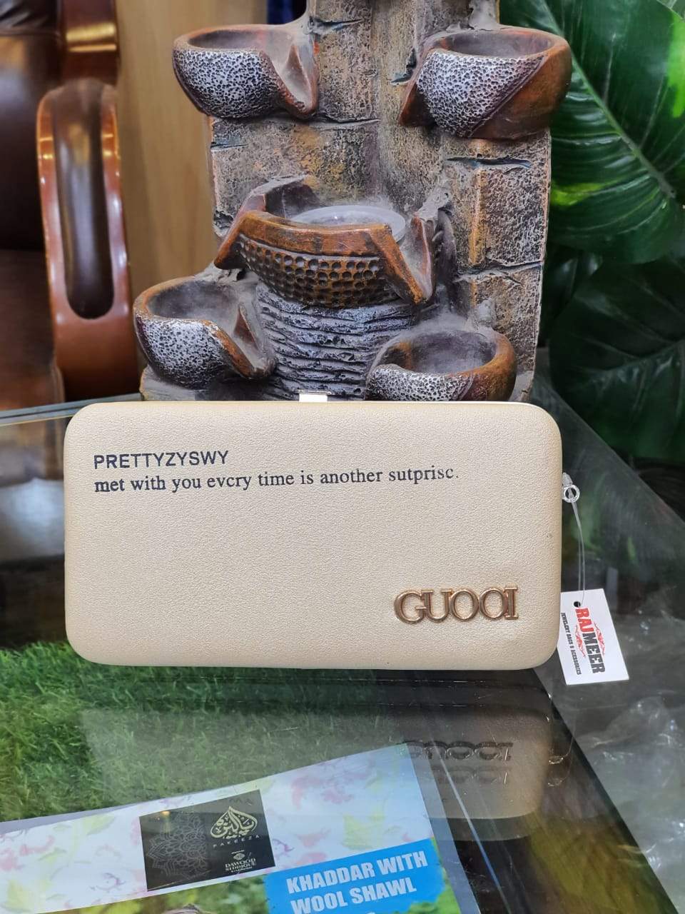 Beautiful Guooi Clutch